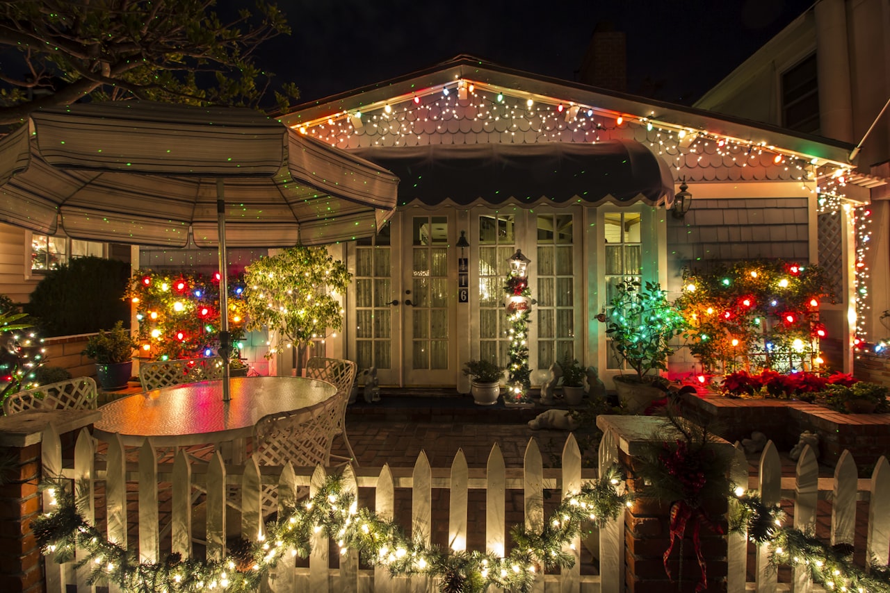 Holiday Lighting on Long Island by Shineback Window Washing